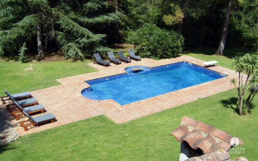 Landhaus Masia bei Girona zu Verkaufen