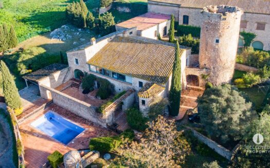 Exklusiver Turm in L’Escala – Einzigartige Immobilie in Les Corts